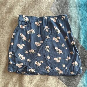 American Eagle Floral Navy Mini Skirt